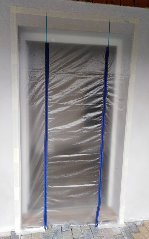 Panneau relevable en bâche PVC avec verrière pour fermeture extérieure et  ouverture en Zip